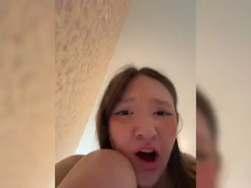 Bongacams Live Sex Cam of Cute-Lolly