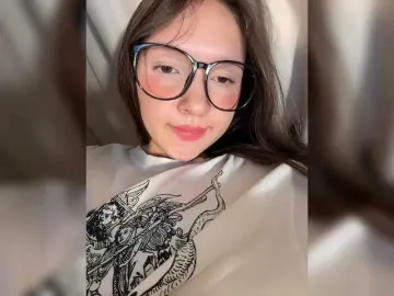 Bongacams Watch Live Sex Cams of Cute-Lolly