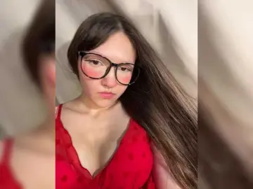 Bongacams Watch Live Sex Cams of Cute-Lolly