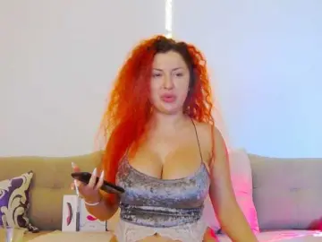 AlexaMills from bongacams