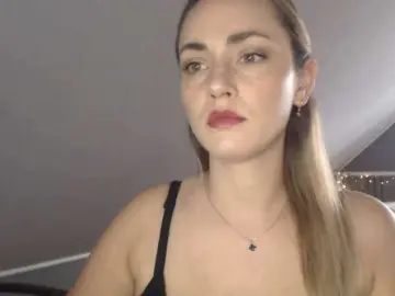Bongacams Live Sex Cam of ScarlettXQueen