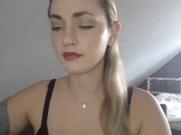 Bongacams Free Porn Cam of ScarlettXQueen