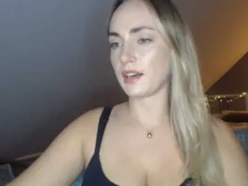 Bongacams Live Sex Cam of ScarlettXQueen