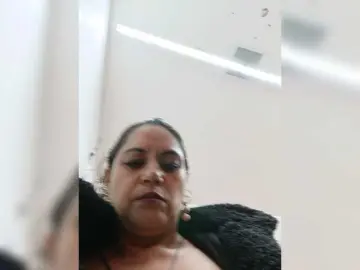 Bongacams Live Sex Cam of AlexaBrown12