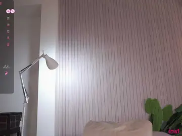 Bongacams Sex Cam of Holyhee
