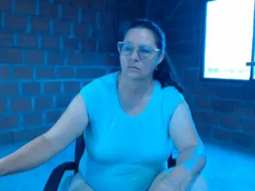 Bongacams Live Sex of rouseehotglad