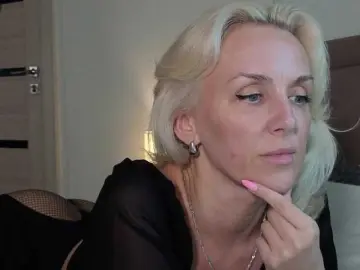 Bongacams Live Sex Cam of Alenaa