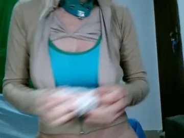 Bongacams Watch Live Sex Cams of Carolsquirter