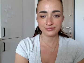 Bongacams Adult Video Chat of LorennePlay