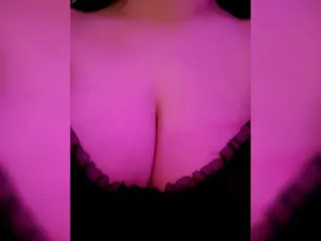Bongacams Sex Cam of YennSI