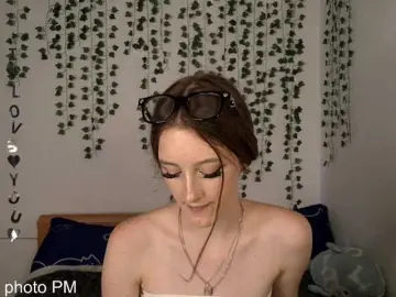 Bongacams Best live sex cam show of VikkiShon