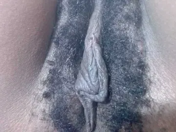 Skinybitchx from bongacams