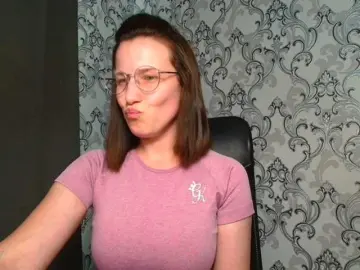 Bongacams Free Porn Cam of BellaKisss1