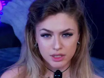 NayaQuinn from bongacams
