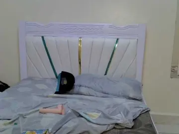 Bongacams Sex Cam of PetiteNoir