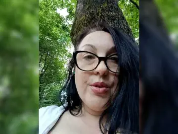 Bongacams Free Porn Cam of ViktoryDimond