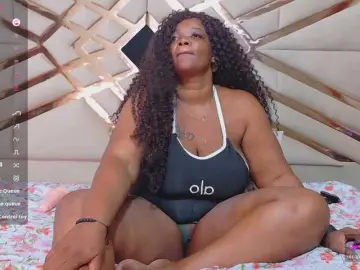 Bongacams Watch Live Sex Cams of Bigbbwmommy