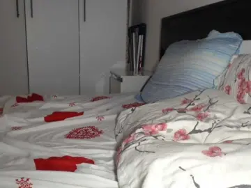 Bongacams Sex Cam of petitedanielle