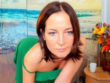 Bongacams Free Porn Cam of SatyneQueen