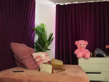 Bongacams Free Live Porn of LucyCherry
