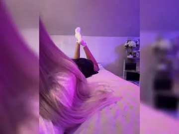 Bongacams Sex Cam of HollyPolly111
