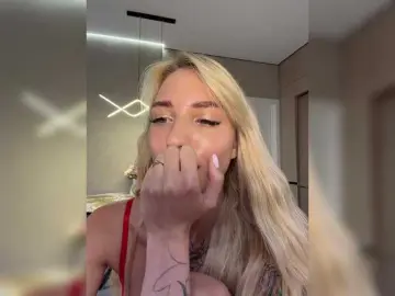 Bongacams Free Live Porn of EwaBrown