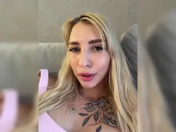 Bongacams Sex Chat of EwaBrown