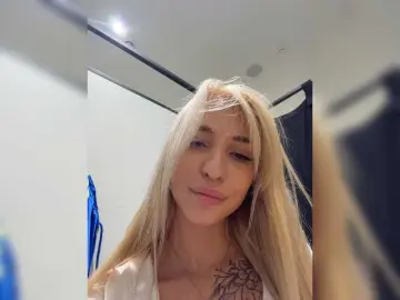 Bongacams Free Live Porn of EwaBrown