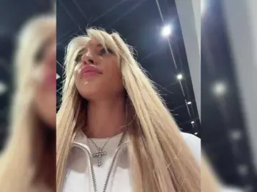 Bongacams Live Porn of EwaBrown