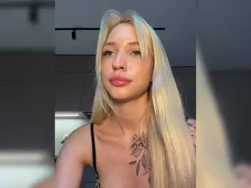 Bongacams Live Sex Cam of EwaBrown