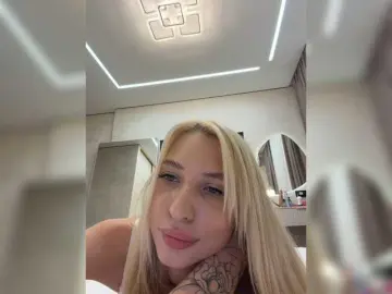 Bongacams Private Sex Chat of EwaBrown