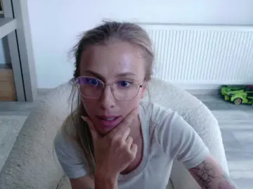Bongacams Adult Video Chat of DiddySweet1