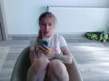 Bongacams Watch Live Sex Cams of DiddySweet1