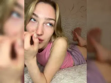 Bongacams Nude Webcam of Looonacom