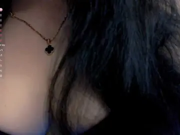 Bongacams Watch Live Sex Cams of xcrystalxx