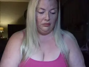 Cam4 Live Sex Cam of Holly_mae26