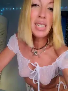 Cam4 Adult Video Chat of Ladyblue