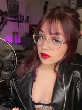 Cam4 Nude Webcam of Lucilleee69