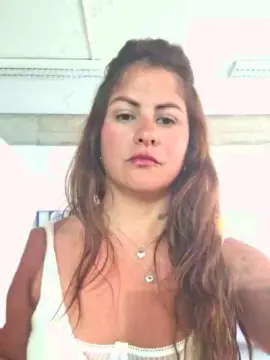 Cam4 Live Sex Cam of velvetdesirexxx