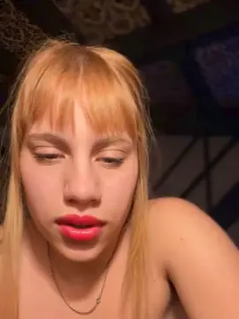Cam4 Free Live Porn of saraangelafern1