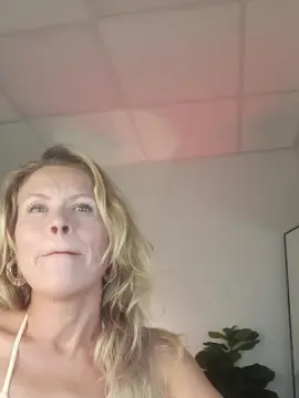 Cam4 Live Porn of Julia__Giulia