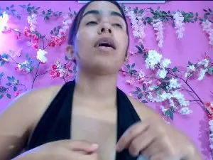 skinnysofia18 from cam4