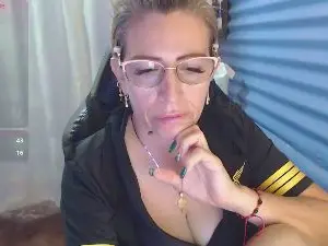 Cam4 Sex Chat of Chayla_Ruiz