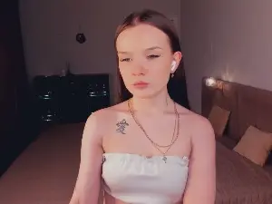Cam4 Nude Webcam of CoreenIp