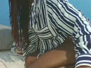 Cam4 Free Porn Cam of bellahotsexy2