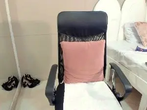 YaraShinne from cam4