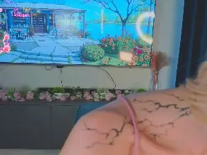 Cam4 Free Live Porn of BeverleyLambey