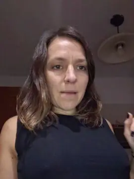 Cam4 Live Sex Cam of Diosa_emily