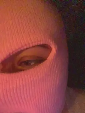 BabyLola98 from cam4