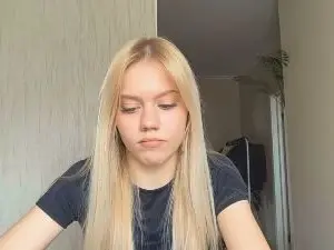 HaileyMillea from cam4